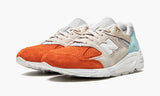 new-balance-990v2-kith-cyclades-m990kc2-sneakers-heat-2