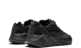 Adidas-Yeezy-Boost-700-V2-Vanta-FU6684-Sneakers-Heat-3