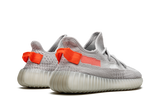 adidas-yeezy-boost-350-v2-tail-light-fx9017-sneakers-heat-3