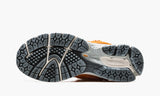 new-balance-2002r-protection-pack-vintage-orange-m2002rde-sneakers-heat-4