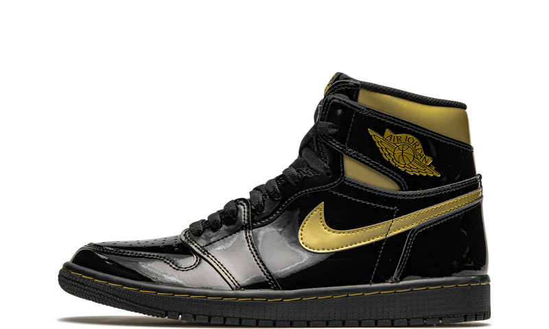 nike-air-jordan-1-black-metallic-gold-2020-555088-032-sneakers-heat-1