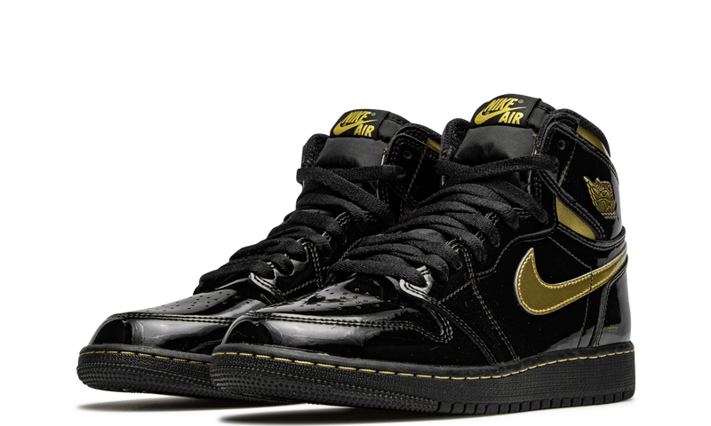 575441-032-nike-air-jordan-1-black-metallic-gold-2020-gs-sneakers-heat-2