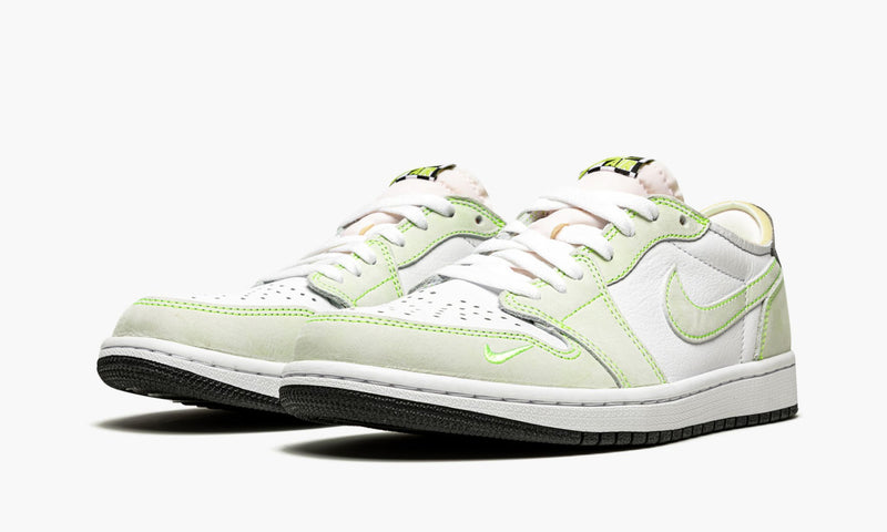 nike-air-jordan-1-low-ghost-green-dm7837-103-sneakers-heat-2