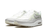 da4300-100-nike-air-max-1-snkrs-day-white-sneakers-heat-2