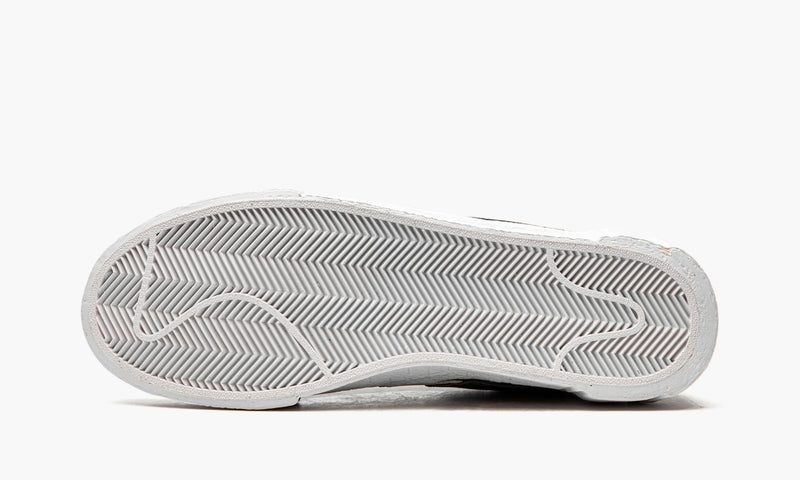 nike-blazer-low-sacai-iron-grey-dd1877-002-sneakers-heat-4
