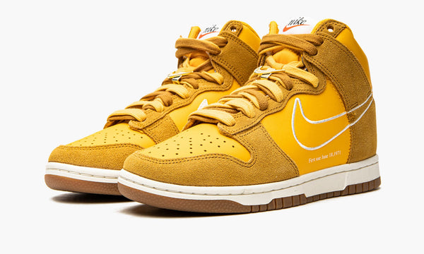 nike-dunk-first-use-university-gold-w-dh6758-700-sneakers-heat-2